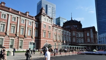 スタッフの制服を見ればすぐにわかる…｢東京ステーションホテル｣のリピーター率が驚異の40%のワケ