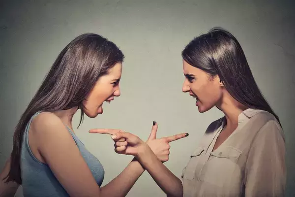 「日本の離婚訴訟は｢不倫したもん勝ち｣になっている…｢資産家の夫の不倫→離婚｣で妻が得る"まさかの慰謝料額"」の画像