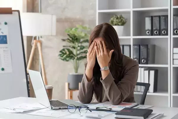 「悪い報告のときに三流は｢大丈夫です｣と言う…一流のリーダーが苦しい状況で｢上司に真っ先に伝えること｣」の画像