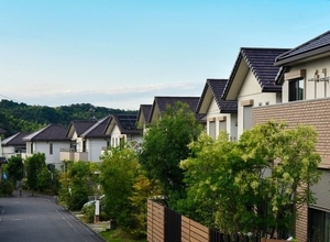 こんな“暑くて寒い家”が合法的に建てられるのは日本だけ…喘息・アレルギーを起こす｢日本住宅｣のお粗末