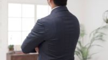 薄毛なのに前髪長めは｢見苦しい｣…若手社員からまったく信頼されない40代の｢一発アウト｣ヘアスタイル