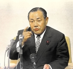 北京を訪れた田中角栄が本気で焦った…｢室温17度｣の部屋に｢木村屋のアンパン｣が置かれていた怖すぎる理由