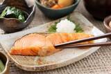 「白米を炊くときに｢大さじ1杯｣加えるだけ…食事制限よりも肥満予防になる｢コンビニで買える最強の一品｣」の画像3