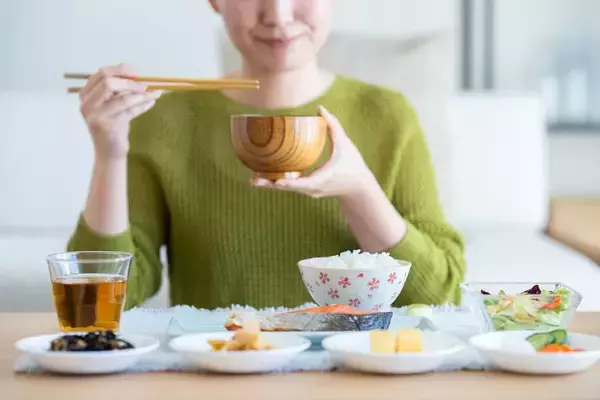 ｢健康のために一日しっかり三食食べる｣は大間違い…"5回でも3回でもない"栄養士が勧める食事回数の最適解