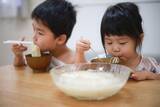 「ネギでもしょうがでもない…熱中症研究者が｢そうめんつゆに入れるだけ｣と勧める"隠れ脱水"を防ぐ身近な食材」の画像1