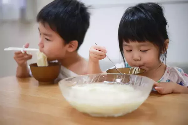 ネギでもしょうがでもない…熱中症研究者が｢そうめんつゆに入れるだけ｣と勧める"隠れ脱水"を防ぐ身近な食材