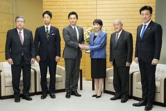 維新議員は｢みんな黙って様子見｣と漏らした…高市首相が抱え込んだ｢前のめりな吉村知事｣への冷たい視線