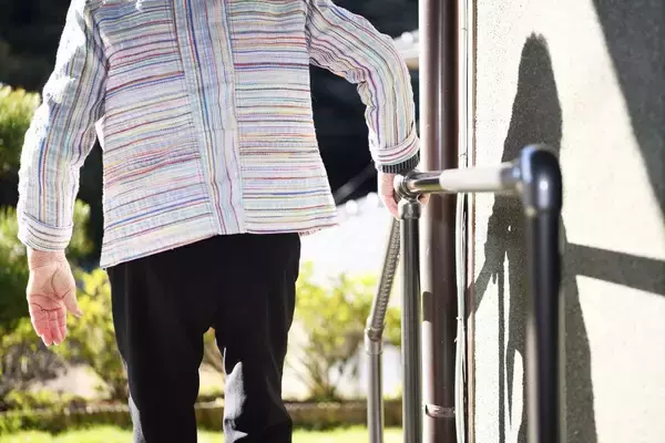 ジムに通わず､自宅でできる…1日10回で下半身のヨボヨボ化を防ぐ､整形外科医が推す｢ゆる腰下げ体操｣の中身