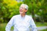 「元気なシニアにこよなくウケている…7年で1.6倍の売上成長を見せ市場2000億円突破が目前の必需品」の画像1