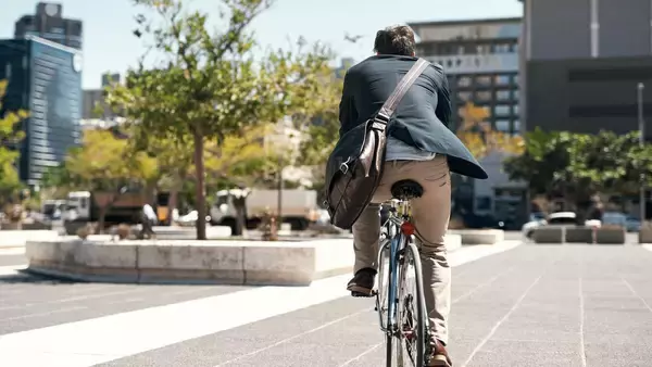 「｢歩道を走っただけで即､反則金6000円｣はウソ…4月から一発で｢青切符｣を切られる"自転車の6つのNG行為"【"青切符"3選】」の画像