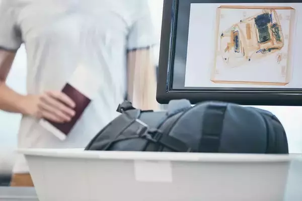 「スマホより安全な｢正規品｣のはずが…3400人超を巻き込んだ｢ポケベル同時爆発｣で露呈した日本企業の致命的弱点」の画像