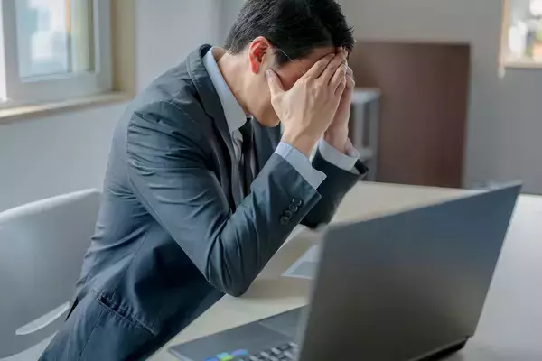 ｢業務が多い｣でも｢段取りが悪い｣でもない…マジメに働いているのに残業ばかりの人が口にする"5文字の言葉"