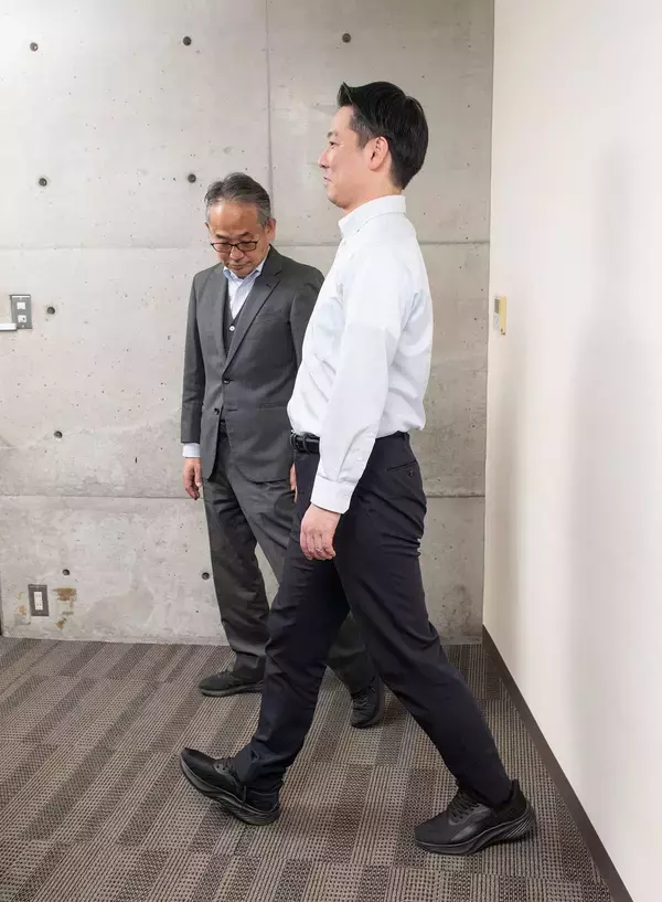 「ただ｢大股で歩けばいい｣は大間違い｡専門医が｢続ければ人生が変わる｣と勧める"30秒の足首ストレッチ"」の画像