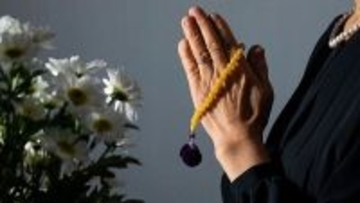 葬式で｢ご愁傷様です｣と言われたら…｢ありがとうございます｣の代わりに返すべき言葉【葬式マナー3選】