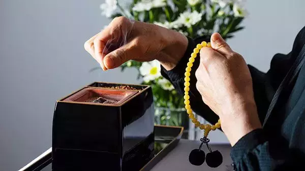 「葬式で｢ご愁傷様です｣と言われたら…｢ありがとうございます｣の代わりに返すべき言葉【葬式マナー3選】」の画像