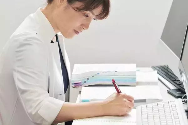 「看護師は患者の｢死｣に泣いていいのか…看護師が｢17年間向き合った答えのない問い｣に対する最終結論」の画像