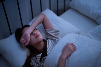 寝苦しい夏の夜に効果を期待できる…医学部教授が｢寝つけない時は身に付けて｣という"快眠アイテム"