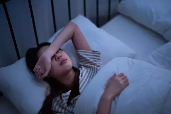 寝苦しい夏の夜に効果を期待できる…医学部教授が｢寝つけない時は身に付けて｣という"快眠アイテム"