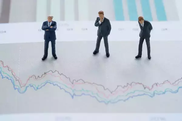 「｢現場ではバリバリだった｣昇進したのに部長の仕事ができない"困った上司"に限って自己評価が高いワケ」の画像