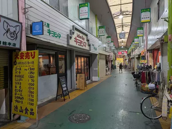 「観光客ほぼゼロ→年間1万人に…ジリ貧のシャッター商店街を復活させた"20代のヨソ者たち"の絶妙アイデア」の画像