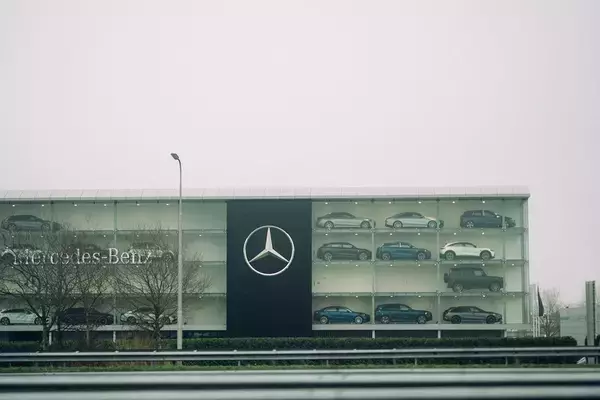 「お金はあるのに"欲しい車"が買えない…高級外車を愛好する富裕層が今買っている｢日本車のSUV｣の正体」の画像