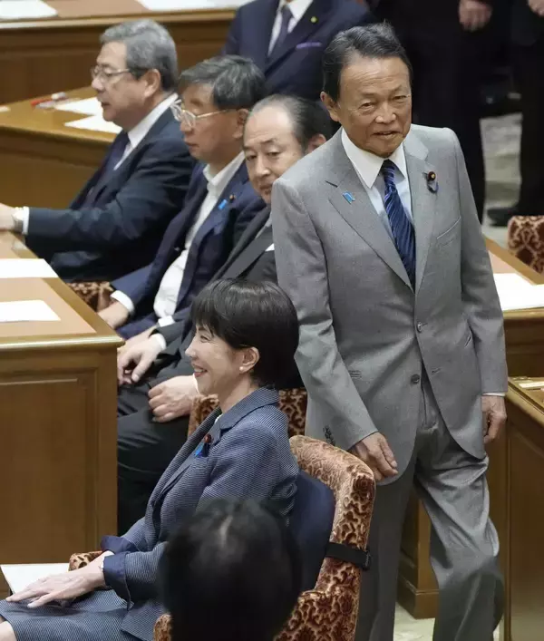 ｢麻生太郎の悲願｣男系男子の養子案が実現するだけ…高市首相の"中傷動画問題"で自民党内に広がる微妙な空気