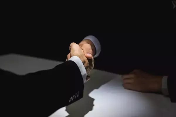 「｢会社のダニ｣と呼ばれても年10億円超を稼ぐ…総会屋を肥え太らせた企業による｢賛助金｣という闇」の画像