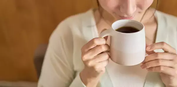牛乳でも野菜ジュースでもない…肝臓外科医が｢切り替えて1カ月で肝機能が改善する｣と話す"飲み物3種"【2026年3月BEST】