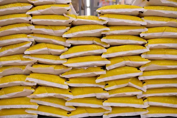 ようやくコメが安くなる｢前兆｣が出た…在庫急増で慌て始めた｢高値で儲けてきた新規参入業者｣の正体