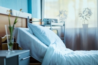 カミさんに看取られるはずだったのに…闘病6年の末に死期を悟ったやなせたかしの妻､暢が秘書に残した言葉【終活とケア3選】