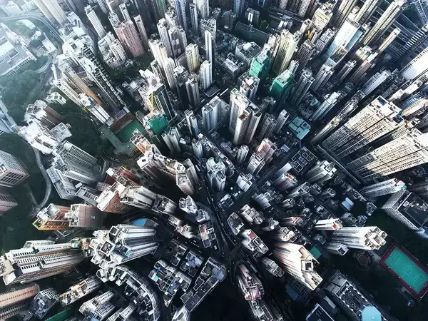 「新築マンション39棟は一戸も売れず､廃墟になった…ドバイを目指した中国の｢2兆円をかけた人工島｣の末路」の画像