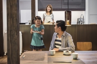 なぜ｢大きめのお皿を出して｣はダメなのか? 子どもが｢お手伝い嫌い｣になる親のマズイ言い方