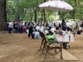 ｢名前を書くだけで1500円もらえるよ｣上野のホームレスを食い物にする"新興宗教"の汚い勧誘手口