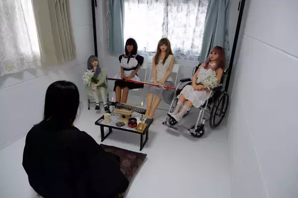 「専門のドール葬儀社が見れば一発でわかる…大事にされたラブドールの体の共通点は｢まつ毛｣｢爪｣ともう一つ」の画像