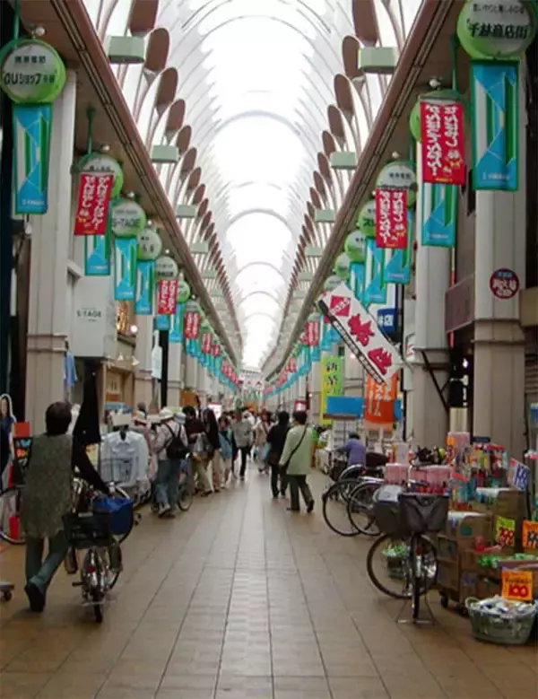 「ミミズを食べて命をつないだ…ダイエーの｢よい品をどんどん安く｣のウラにあった中内㓛の消せない｢飢え｣」の画像