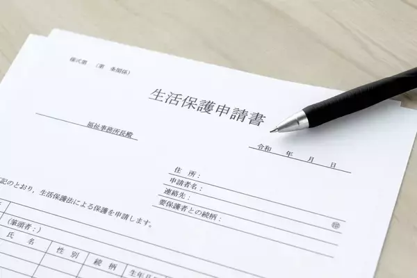 「｢税金で食わしてもらうのか｣生活保護の申請で丸裸にされた思いがした…それでも前を向けた家族3人の覚悟」の画像