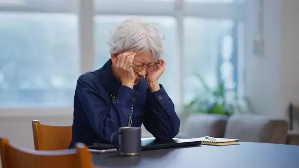 「申請を忘れただけで300万円の損…70歳まで年金を我慢した男性が見落とした｢もう一つの年金｣の名前」の画像