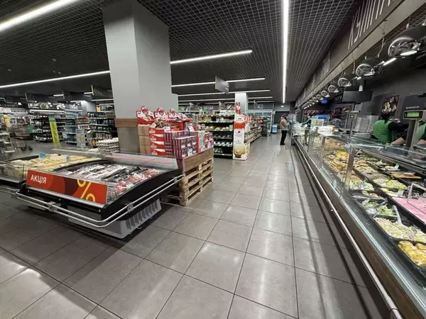 「ミサイルが上空を飛び交う中､スマホゲームに夢中…戦争中のウクライナで日本人男性が目撃した｢意外な光景｣」の画像