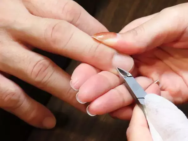 「元凶は服装でも髪型でもなかった…女性から｢清潔感がない｣と一瞬で嫌われる男性の"体の部位"」の画像