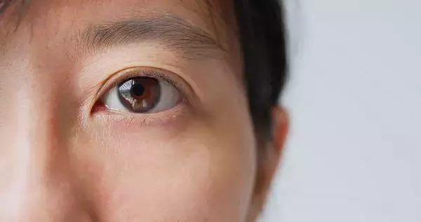 だから医師は必ず患者の下まぶたを下げて｢目｣を診る…白目やまぶたの裏に現れる｢重大な病気｣のサイン