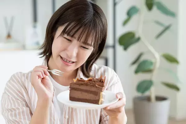 「｢間食をやめようとしてもやめられない｣…体内の微妙な変化だけで"甘党"が生まれてしまうワケ」の画像