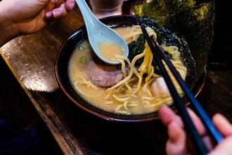 スープでも麺でもない…通な人が一口含んだだけで"ラーメン一杯の完成度"を読み取る"サブ具材"