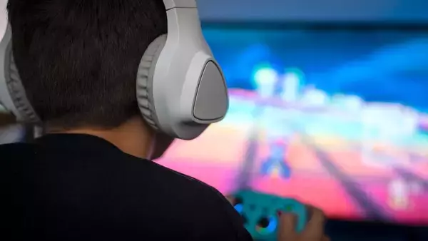 深夜までゲーム漬けで学校に行けなかった子が､自分から21時に布団へ…親子関係を劇的に変えた｢母の言葉｣
