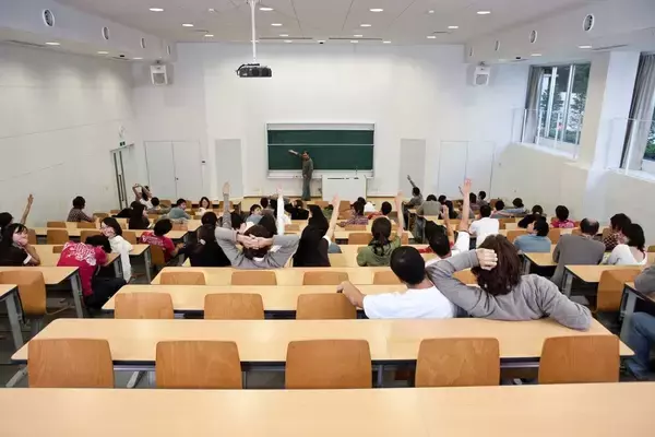 「｢同じ苦労はさせたくない…｣大学受験ハード期世代の親のトラウマが"子の入試耐性を引き下げる"落とし穴」の画像
