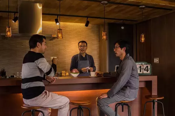 「次の絵をみて｢2人の探検家が洞窟に入ってみつけた動物は何か｣…"左脳化"した現代人が答えに窮するクイズ」の画像