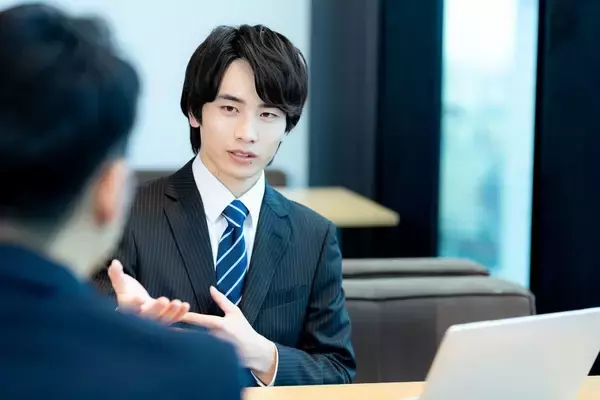 ｢進捗どう?｣に｢丁寧に状況を話す｣は三流…会議で一目置かれる人が真っ先に発する"言い切りの言葉"