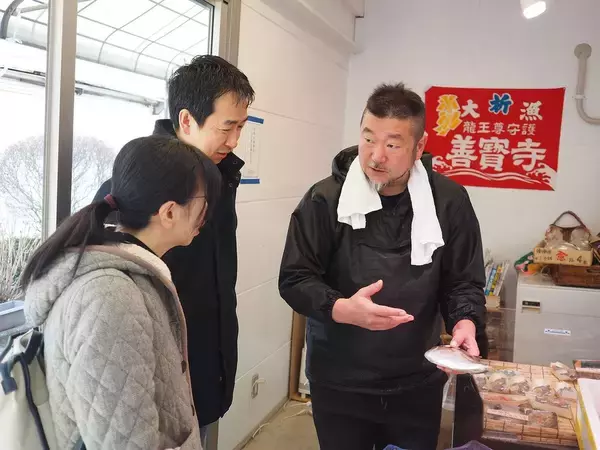 「カキの養殖を邪魔し発電所にまで住み着く"驚異の繁殖力"…嫌われ者だが｢ダシの味はトップ級｣の貝の正体」の画像