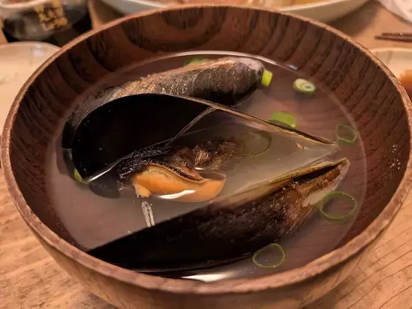 「カキの養殖を邪魔し発電所にまで住み着く"驚異の繁殖力"…嫌われ者だが｢ダシの味はトップ級｣の貝の正体」の画像