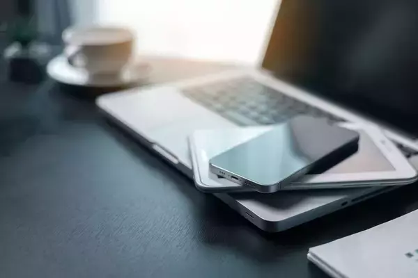 「｢ズボンを下ろしたまま絶命した遺体｣スマホ画面には女性の姿…警察の現場では珍しくない"中年男性の死に方"」の画像