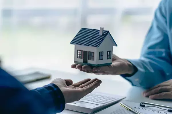 「｢賃貸か持ち家か｣答えは明らか…元国税専門官が見た｢お金持ち｣がより金持ちになる構造【新生活応援・住まいの3選】」の画像